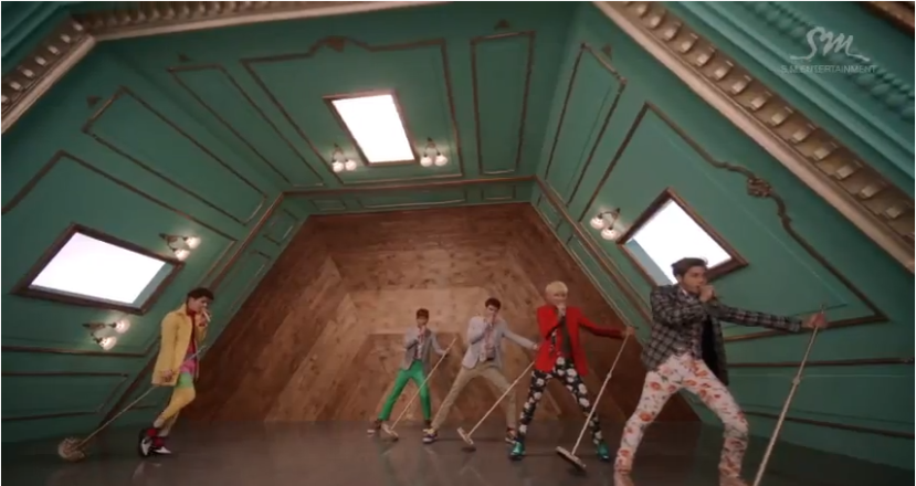 shinee the tilted patio thingy